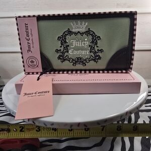 This is Juicy Couture Heritage Zip Around Large Wallet
